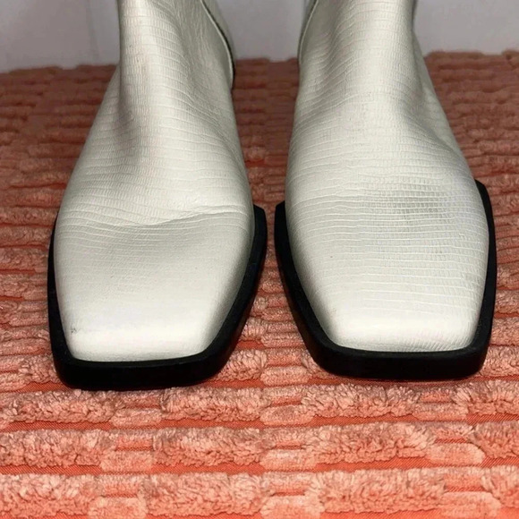 FRAME LeMaddox Lizard bootie EU 36 white boot black zipper - very sexy! EUC - Picture 3 of 15